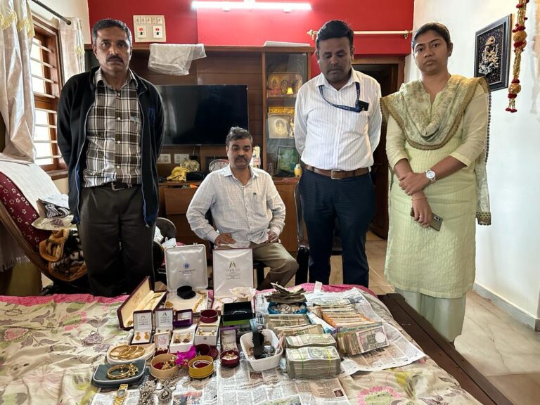 ಕೊಡಗು, ಮೈಸೂರು, ದಾವಣಗೆರೆ ಸೇರಿ ರಾಜ್ಯದ ವಿವಿಧೆಡೆ ಲೋಕಾಯುಕ್ತ ದಾಳಿ : ಎಲ್ಲೆಲ್ಲಿ ಏನೇನು ಸಿಕ್ತು ?