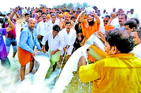 ಕರಾವಳಿಯ ವಿಶಿಷ್ಟ ಆಚರಣೆ ಸಮುದ್ರ ಪೂಜೆ ಮೀನುಗಾರರ ವೈಶಿಷ್ಟ್ಯ ಕಾರ್ಯಕ್ರಮ