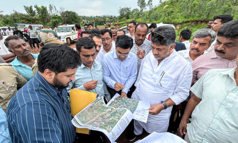 ಚನ್ನಪಟ್ಟಣ ಬಡವರ ನಿವೇಶನಕ್ಕಾಗಿ 120 ಎಕರೆ ಜಮೀನು ಗುರುತು; ಮೂಲಸೌಕರ್ಯಗಳಿಗೆ ಮುಖ್ಯಮಂತ್ರಿಗಳಿಂದ 100 ಕೋಟಿ ವಿಶೇಷ ಅನುದಾನ: ಡಿಸಿಎಂ ಡಿ.ಕೆ.ಶಿವಕುಮಾರ್