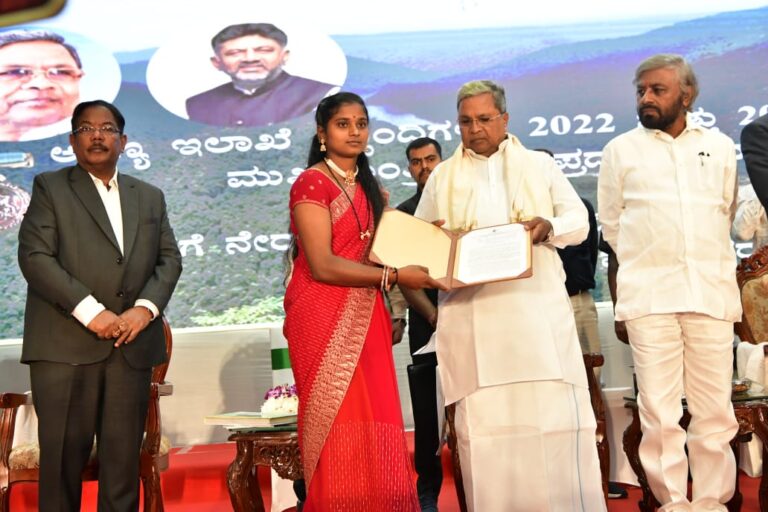 ಸಚಿವ ಈಶ್ವರ್ ಖಂಡ್ರೆಯವರು ಅತ್ಯುತ್ತಮ ಕೆಲಸ ಮಾಡುತ್ತಿದ್ದಾರೆ. ಇವರಿಗೆ ನಿಮ್ಮ‌ ಸಂಪೂರ್ಣ ಸಹಕಾರ ಸಿಕ್ಕರೆ ಇನ್ನಷ್ಟು ಕ್ರಾಂತಿಕಾರಕ ಕೆಲಸ ಮಾಡುತ್ತಾರೆ: ಅರಣ್ಯ ಅಧಿಕಾರಿ ಮತ್ತು ಸಿಬ್ಬಂದಿಗೆ ಸಿಎಂ ಕರೆ