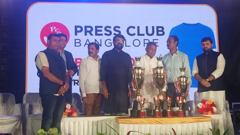 ಎಲ್ಲಾ ಪತ್ರಕರ್ತರಿಗೂ ಅನುಕೂಲವಾಗುವ ರೀತಿಯಲ್ಲಿ ಎಪಿಲ್ ,ಬಿಪಿಎಲ್ ಕಾರ್ಡ್ಗಳನ್ನು ಶೀಘ್ರದಲ್ಲಿ ನೀಡುತ್ತೇನೆ. ಆಹಾರ ಸಚಿವ ಕೆಹೆಚ್.ಮುನಿಯಪ್ಪ.