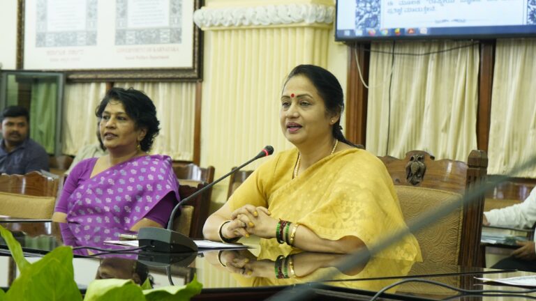 ಮುಖ್ಯ ಕಾರ್ಯದರ್ಶಿ ಡಾ.ಶಾಲಿನಿ ರಜನೀಶ್ ಅವರಿಂದ ರಾಷ್ಟ್ರೀಯ ವಿಜ್ಞಾನ ಪ್ರತಿಜ್ಞಾವಿಧಿ ಬೋಧನೆ