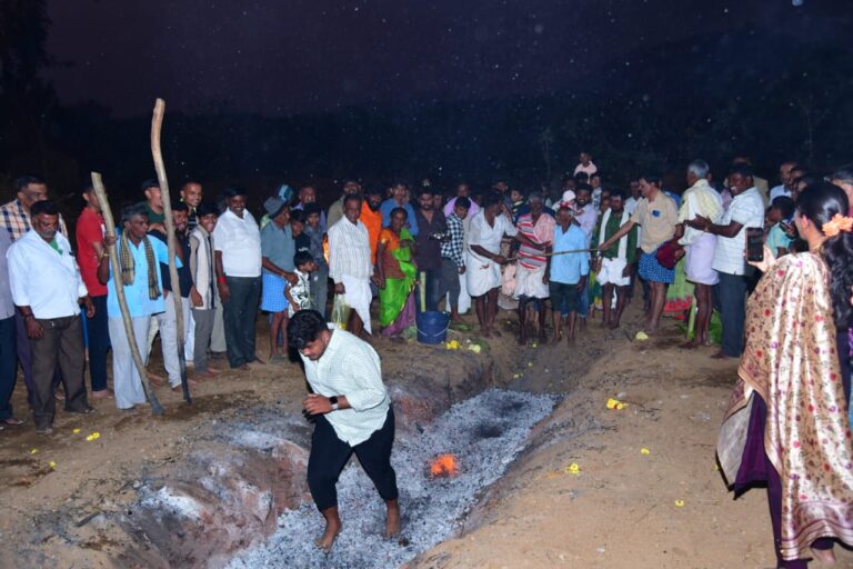 ನಾಗಶೆಟ್ಟಹಳ್ಳಿಯಲ್ಲಿ ವಿವಾದದ ನಡುವೆಯೂ ನಡೆದ ಬಸವೇಶ್ವರ ಸ್ವಾಮಿ ಜಾತ್ರೆ; ಊರ ಹೊರಗೆ ಉತ್ಸವ, ದೇಗುಲದಲ್ಲಿ ದಲಿತರಿಂದ ಪೂಜೆ