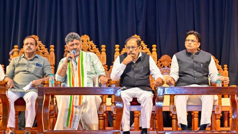 ಜವಾಬ್ದಾರಿ ನೀಡುವ ಜಿಲ್ಲೆಗಳಿಗೆ ಹೋಗಿ ಅತಿವೃಷ್ಟಿ, ಅನಾವೃಷ್ಟಿ ಬಗ್ಗೆ ಪರಿಶೀಲಿಸಿ ವರದಿ ನೀಡಲು ನೂತನ ಸಚಿವರಿಗೆ ಸೂಚನೆ: ಸಿಎಂ ಡಿ ಕೆ ಶಿವಕುಮಾರ್