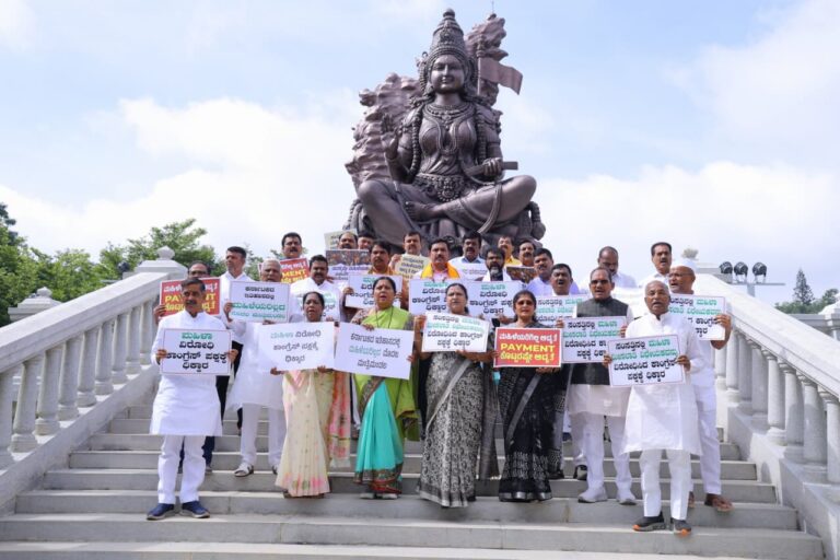 ಮಹಿಳೆಯರಿಗೆ ಪ್ರಾತಿನಿಧ್ಯ ನಿರಾಕರಣೆ, ಆರ್‌ಎಸ್‌ಎಸ್‌ ವಿರುದ್ಧ ಹಿಂಬಾಗಿಲಿನ ಷಡ್ಯಂತ್ರ ಹಾಗೂ ಭ್ರಷ್ಟಾಚಾರಕ್ಕೆ ಸಂಬಂಧಿಸಿದಂತೆ ಕಾಂಗ್ರೆಸ್ ಸರ್ಕಾರದ ವಿರುದ್ಧ ಬಿ.ವೈ. ವಿಜಯೇಂದ್ರ ವಾಗ್ದಾಳಿ